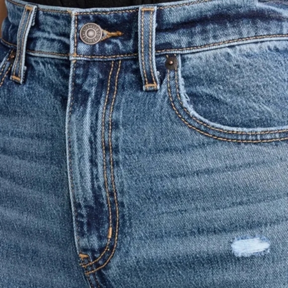 Levi's 70s High Rise Flare Jeans in Take it Out - Picture 7 of 11